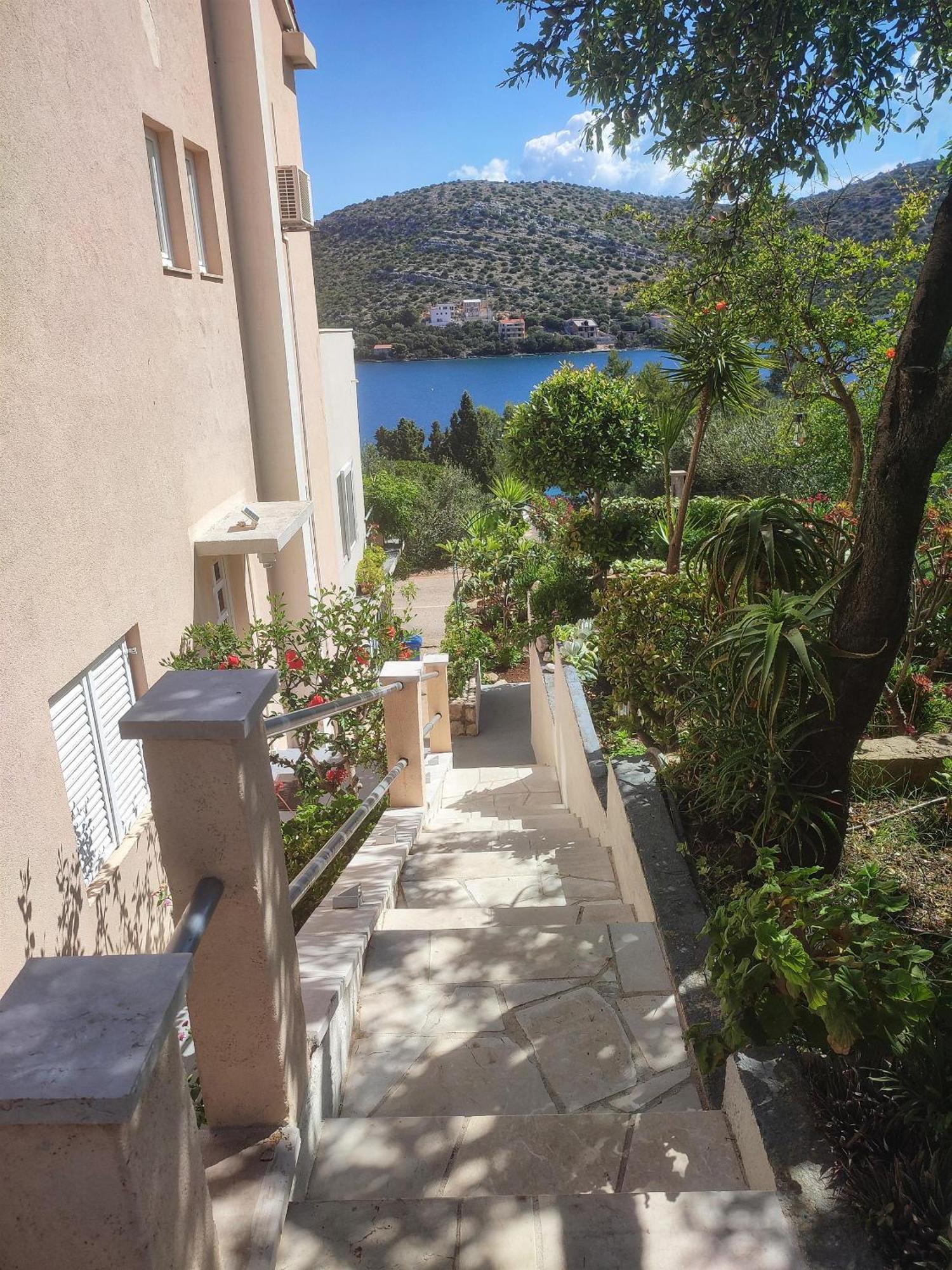 Apartments Vesna Lastovo Exterior photo